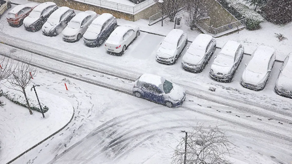 Karlı havada nasıl araç kullanılmalı? İşte kritik ipuçları! Bunları sakın yapmayın