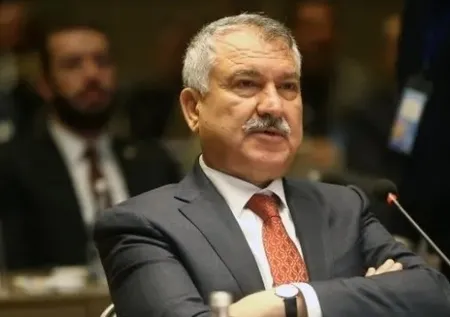 CHP'li Adana Büyükşehir Belediye Başkanı Zeydan Karalar adamları için emekçileri işten çıkardı! Kadın işçilerden sert tepki