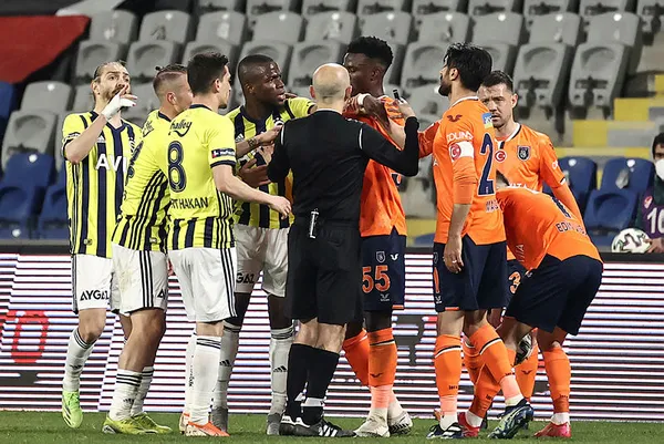 Fenerbahçe’nin zirve aşkı! Başakşehir 1-2 Fenerbahçe MAÇ SONUCU-ÖZET