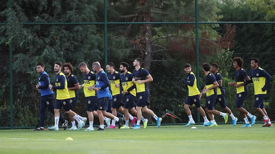 Son Dakika Haberi Iste Fenerbahce Nin 28 Kisilik Kadrosu Ahaber Video Izle