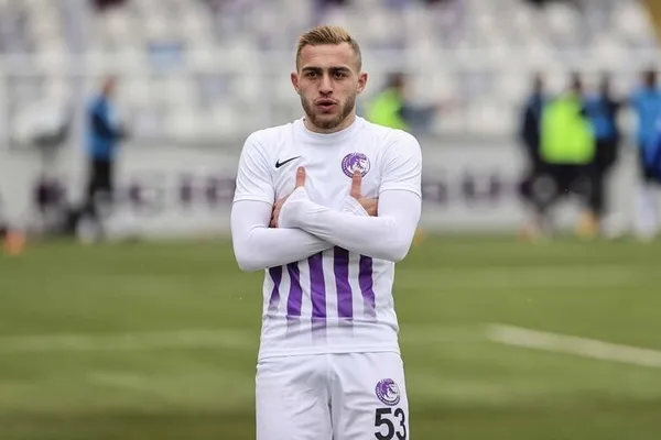 1624880121876.jpg Transfer bombası patlıyor! Galatasaray o isimleri peş peşe borsaya bildirecek - 9