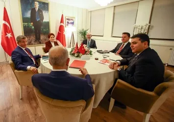 Kılıçdaroğlu'nun adaylık ısrarı 6'lı masayı huzursuz etti! İYİ Parti kendi yoluna gitmeye hazırlanıyor