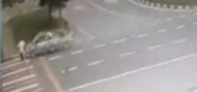 Yaya geçidinde korkunç kaza! Karşıdan karşıya geçmek isterken...