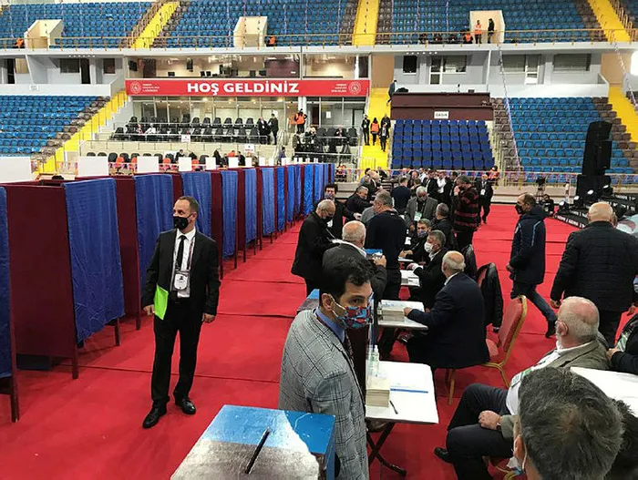 Son dakika: Trabzonspor'da Ahmet Ağaoğlu yeniden başkanlığa seçildi - 6