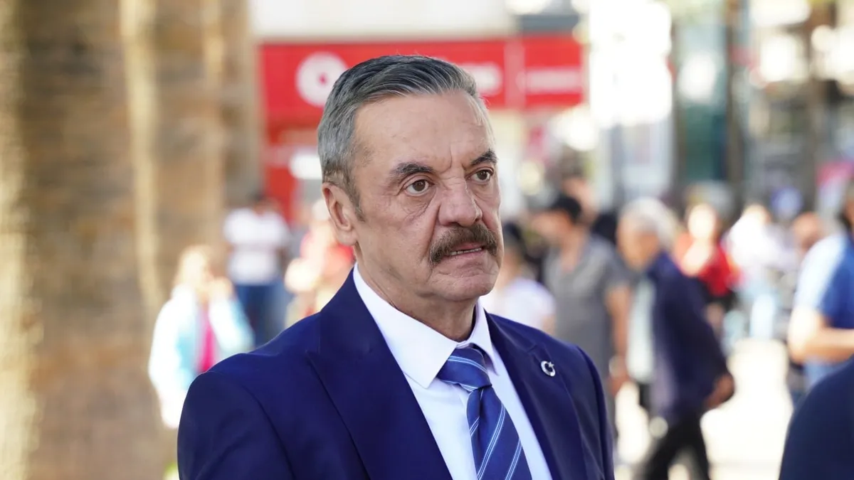 Bir Gece Masalı’nın Raşit'i Mesut Akusta merak edilenleri anlattı