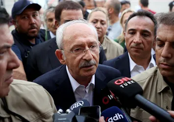 CHP lideri Kemal Kılıçdaroğlu FETÖ'cülere yine göz kırptı: KHK'lıların tamamını göreve iade edeceğiz