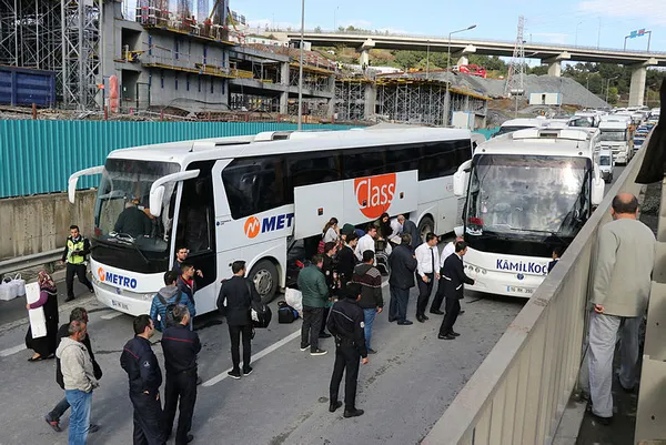 İstanbul'da zincirleme trafik kazası - 1