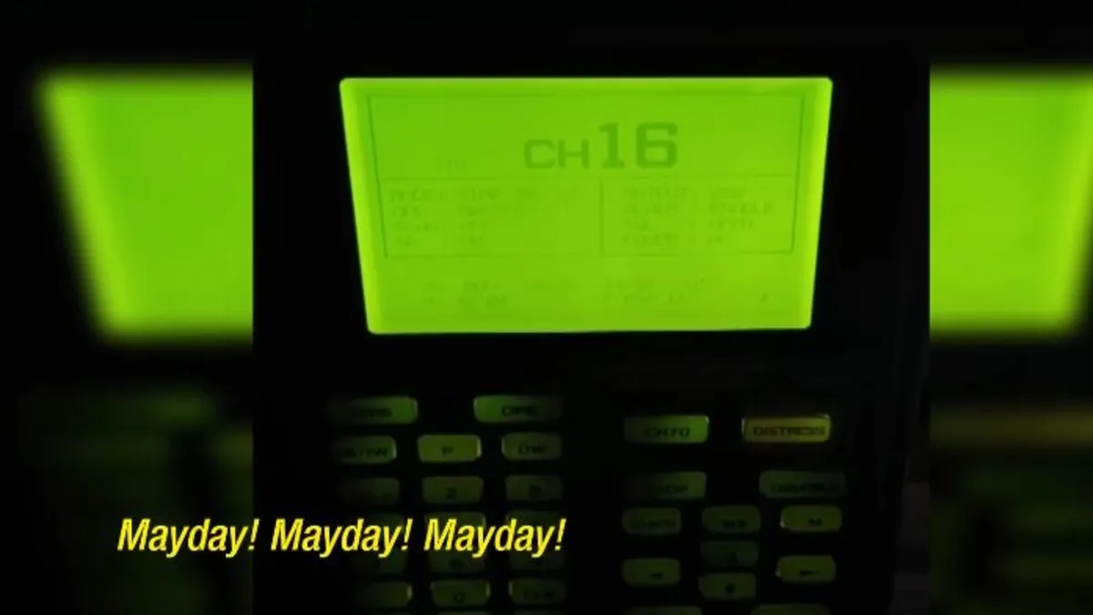 İşte isabet alan gemiden yardım çağrısı!