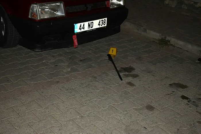 Malatya'da döner bıçaklı kavga: 1'i ağır 2 yaralı - 2
