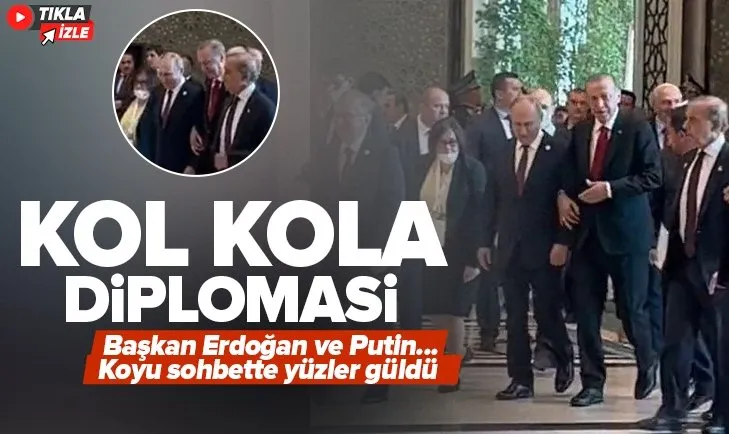 Başkan Erdoğan ve Vladimir Putin’den kol kola sohbet: Özbekistan’daki o anlar sosyal medyada gündem oldu