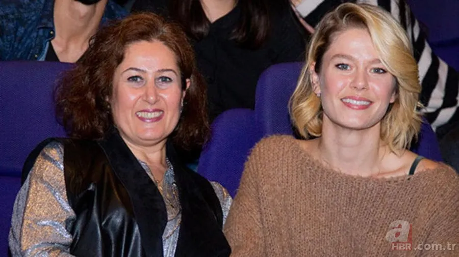 Gökçe Bahadır’ın annesini gören şaştı kaldı! Güzelliğiyle hayran bıraktı 4