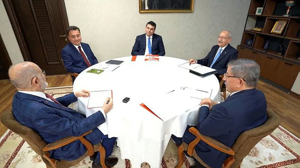 Batı medyasından 6'lı koalisyona HDP mesajı: "Yenilmez Erdoğan'a karşı birleştiler"