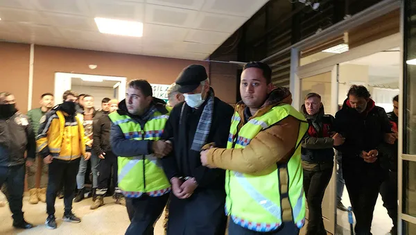 depremde-yikilan-isias-otelin-sahipleri-ve-yoneticileri-ahmet-mehmet-fatih-ve-efe-bozkurt-icin-karar-1676656196727.jpg Depremde yıkılan İsias Otel'in sahipleri ve yöneticileri Ahmet, Mehmet Fatih ve Efe Bozkurt için karar - 2