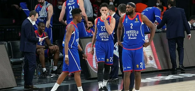 Anadolu Efes son çeyrekte kaybetti! Olimpia Milano - Anadolu Efes maç sonucu: 73-66