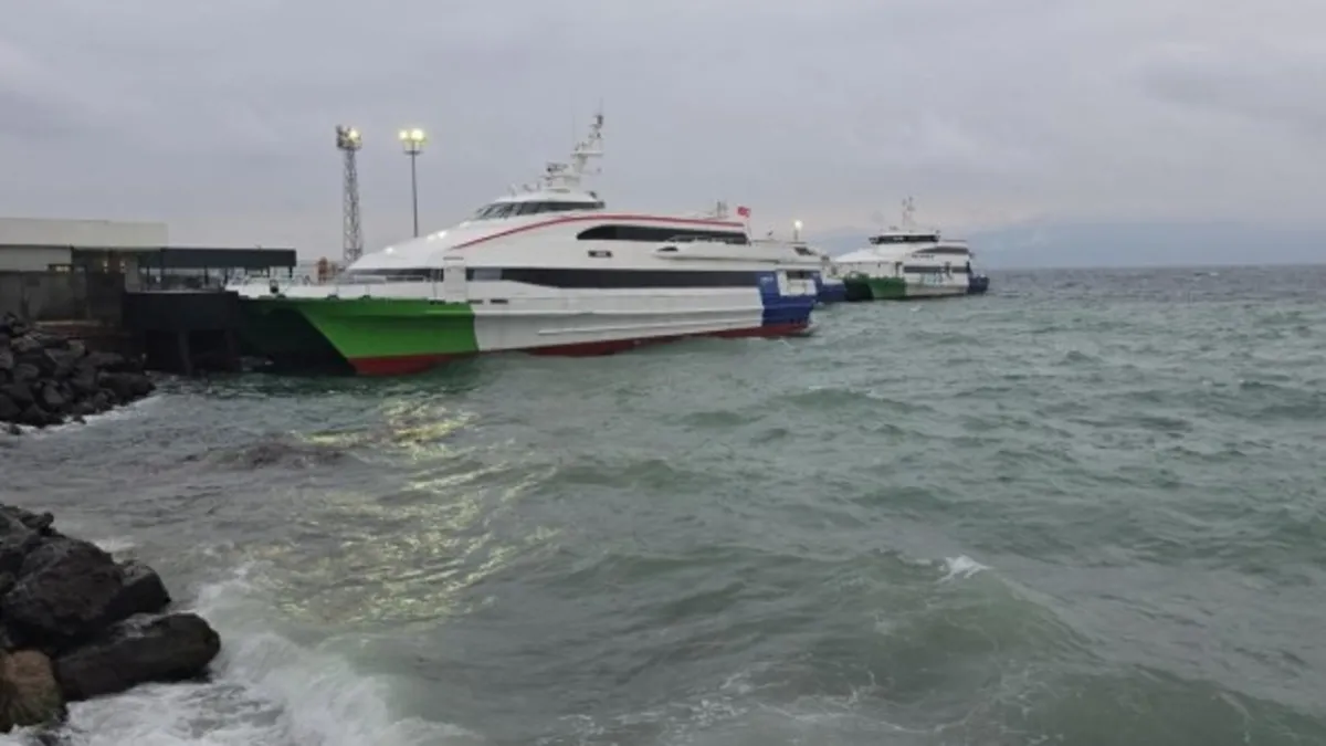 Deniz seferlerine olumsuz hava engeli: İptal edildi