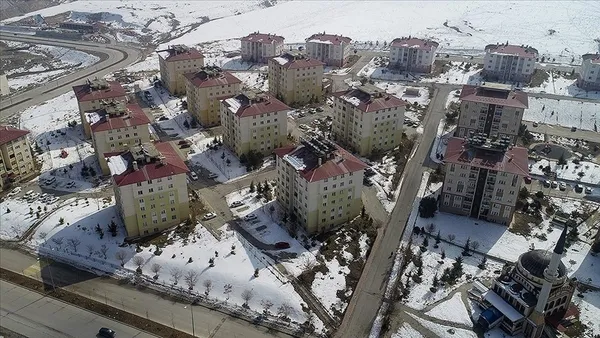 Deprem bölgesinin yeniden inşası! Çevre, Şehircilik ve İklim Değişikliği Bakanı Murat Kurum: 2 ay içinde 244 bin konutun temeli atılacak - 1
