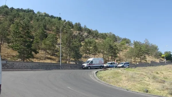 kayseride-korkunc-olay-daglik-alana-yuruyuse-cikan-cocuklar-oyle-bir-sey-buldu-ki-1659437058558.jpg Kayseri’de korkunç olay! Dağlık alana yürüyüşe çıkan çocuklar öyle bir şey buldu ki... - 2