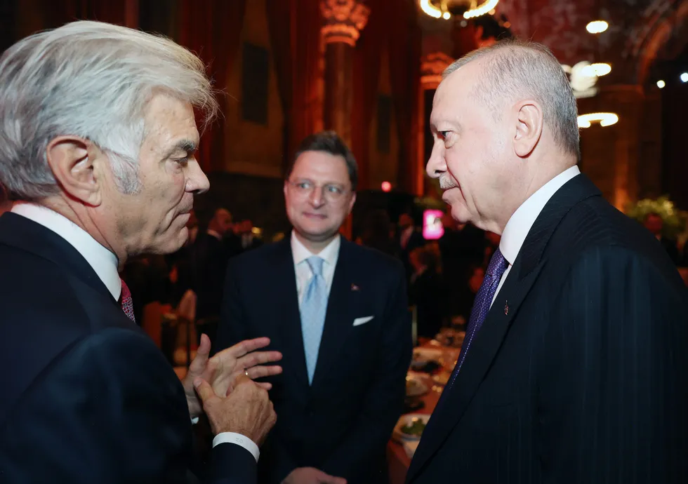 Başkan Erdoğan'dan Dostluk Resepsiyonu'nda net mesaj: Türkiye krizlere karşı istikrar adası bir ülkedir - 7