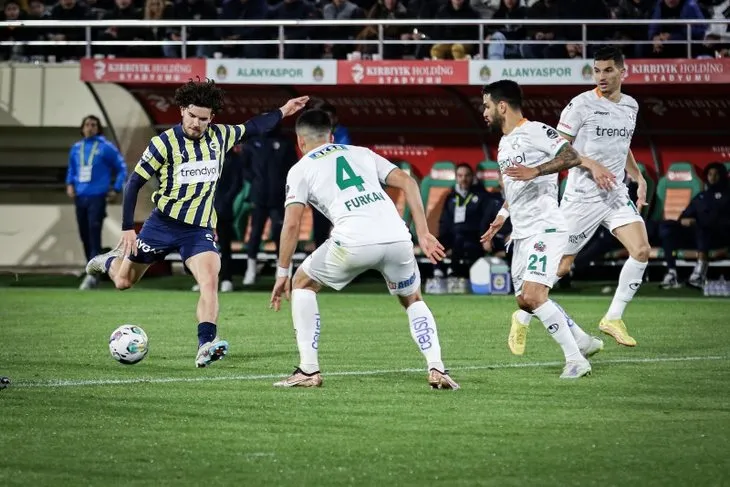 Alanyaspor - Fenerbahçe maçı sonrası olay sözler! Kırmızı kart ve iptal edilen gol...
