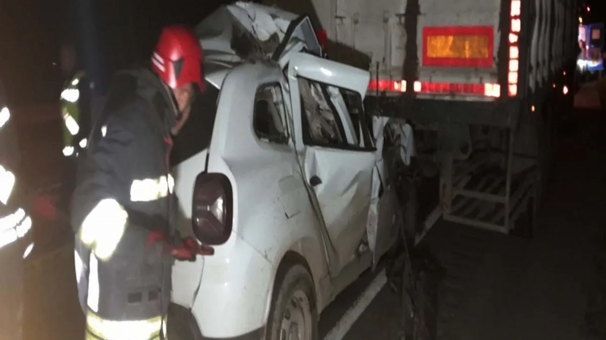 Konya'da feci kaza: TIR'a çarpan otomobilin sürücüsü öldü