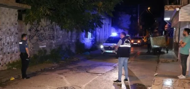 İzmir'de gece yarısı silahlı kavga dehşeti!