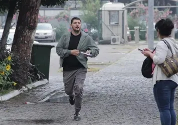 Yurtta YKS heyecanı! Geç kalanların imadına yetiştiler! İçişleri Bakanı Ali Yerlikaya: Polislerimize teşekkür ediyorum