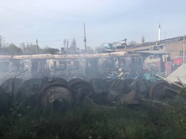 Haydarpaşa Garı'nda vagonlarda yangın çıktı - 1