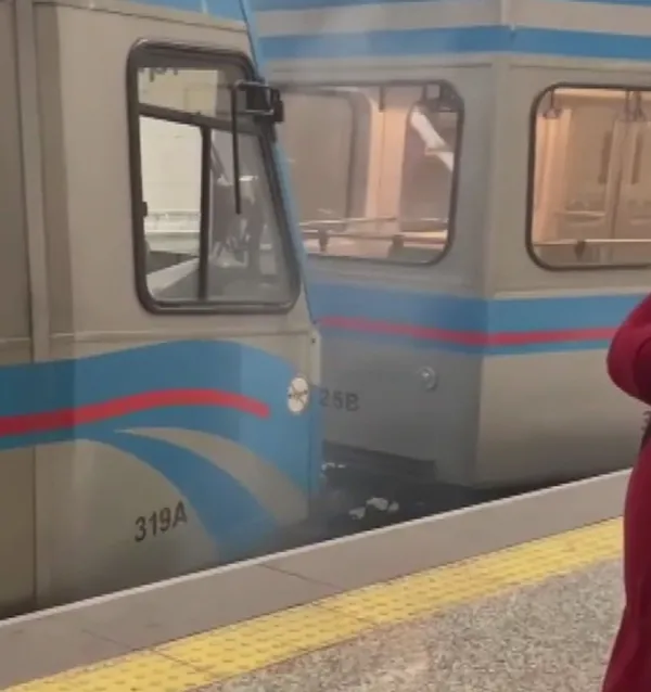 Tramvayda peş peşe yangın paniği! Vatandaş büyük korku yaşadı