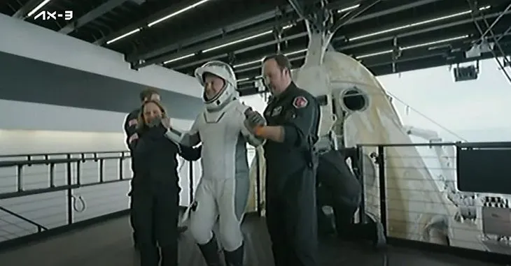İlk Türk astronot Alper Gezeravcı Dünya'ya döndü! İşte o tarihi görüntüler