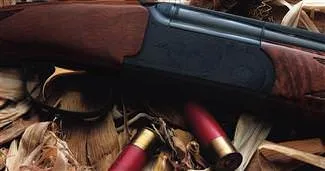 Av tüfeğiyle kız arkadaşını vurdu