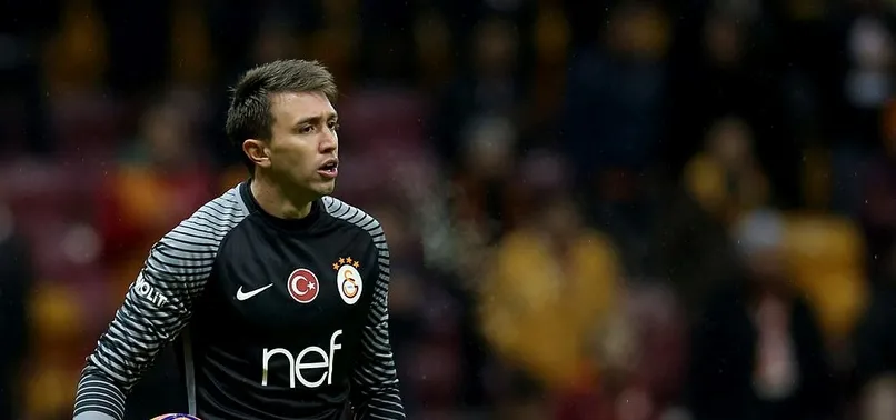Muslera, Simovic'in rekorunu egale etmeye hazır