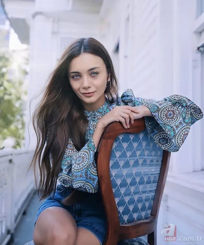 Güzelliğiyle hayran bırakan Hande Erçel'in makyajsız hali olay oldu 17