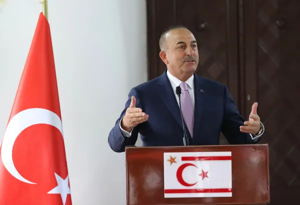 Son dakika: Dışişleri Bakanı Mevlüt Çavuşoğlu Cumhurbaşkanı Ersin Tatar ile görüştü! Yunanistan ve Rumlara net mesaj