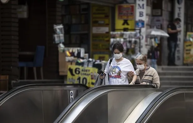 Maske zorunluluğu ne zaman kalkacak? 2022 Bilim Kurulu toplantısı ne zaman, hangi gün? Maske takma zorunluluğu...