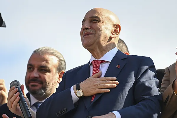 1710602814714.jpg Cumhur İttifakı ABB Başkan adayı Turgut Altınok'tan emeklilere müjde: Ulaşım ücretsiz olacak! Suya büyük indirim vaadi - 2