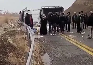 Siirt'te kontrolden çıkan araç devrildi