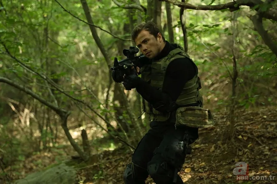 Çarpışma dizisinin Kadir Adalı'sı Kıvanç Tatlıtuğ hakkında şaşırtan gerçek! İşte Çarpışma dizisinin Kadir Adalı'sının daha önce duymadığınız özelliği 10