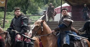 İzleyiciyi ekran başına kilitledi!