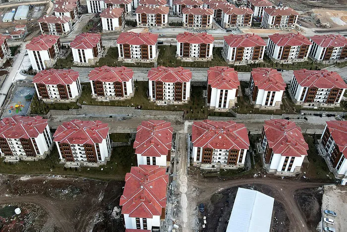 Son dakika: Başkan Erdoğan’dan Elazığ’daki deprem konutları teslim töreninde flaş mesajlar: Geri kalanları da 6 ay içinde bitireceğiz