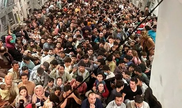 Son dakika: Rusya’dan flaş Afgan göçmen iddiası! A Haber canlı yayınında ABD uçaklarının göçmenleri nereye götürdüğü anlatıldı