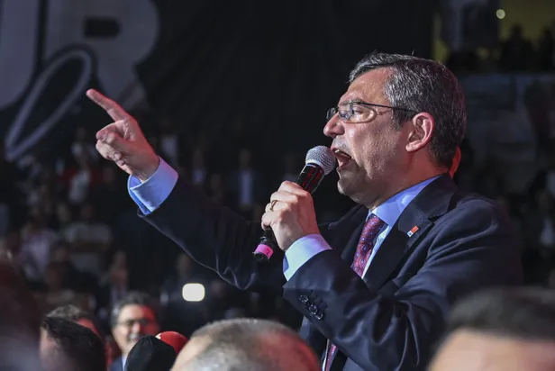 ozgur-ozel-kimdir-kac-yaslinda-ne-is-yapiyor-aslen-nereli-chp-yeni-genel-baskani-ozgur-ozel-hayati-ve-siyasi-k-1699172310878.jpg Özgür Özel kimdir, kaç yaşlında, ne iş yapıyor, aslen nereli? CHP yeni genel başkanı Özgür Özel hayatı ve siyasi kariyeri... - 2