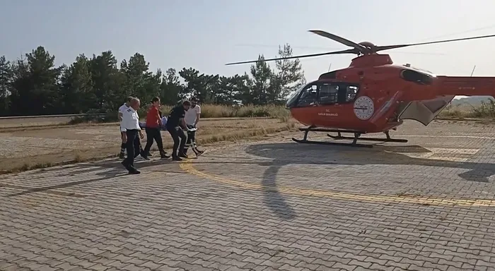 ambulans-helikopter-14-yasindaki-cocuk-icin-havalandi-1714331338281.jpg Ambulans helikopter 14 yaşındaki çocuk için havalandı - 1