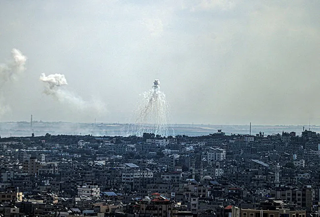 İsrail sivillere fosfor bombası attı! Savaş suçu işleyen İsrail’i kim durduracak?