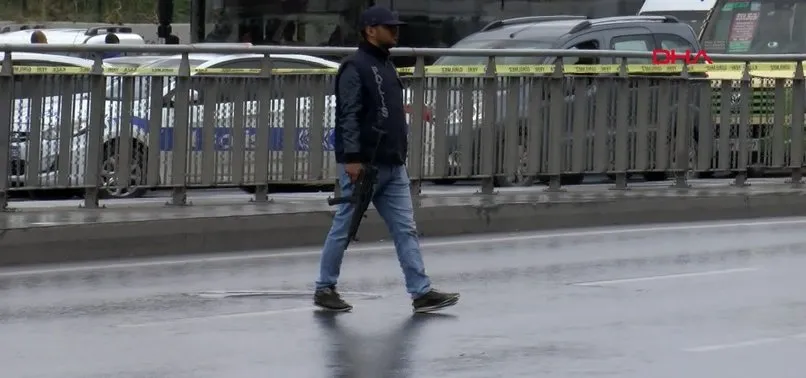 İstanbul Küçükçekmece'de şüpheli paket alarmı!
