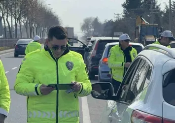 Düzce'de polis ekiplerinden şok denetim