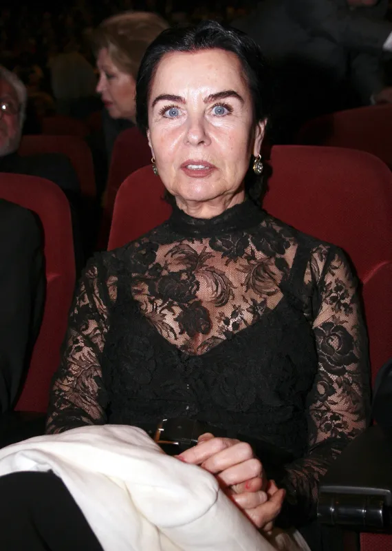 Son dakika: Usta sanatçı Fatma Girik 79 yaşında hayatını kaybetti