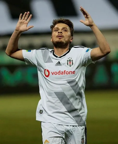 kartala-ljajic-mujdesi-italyadan-talip-cikti-1629557015871.jpeg Beşiktaş'a güzel haber! Ljajic'e İtalya'dan talip var - 3