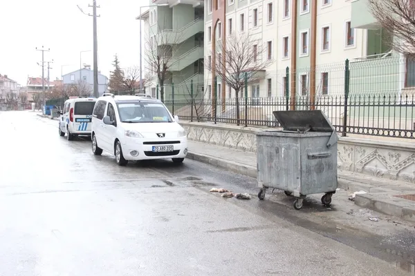 karamanda-kedilerin-derisini-yuzduler-ihbarina-giden-polis-buldugu-karsisinda-soke-oldu-1641130614003.jpg Karaman’da ‘kedilerin derisini yüzdüler’ ihbarına giden polis bulduğu karşısında şoke oldu - 1