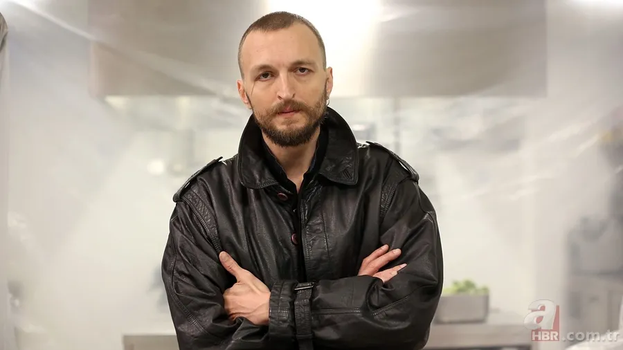 Maraşlı'nın yıldızı memleketiyle gündem oldu! Bakın Burak Deniz aslen nereliymiş 9