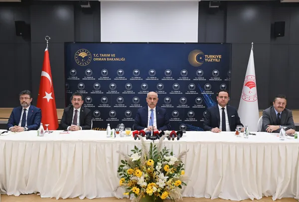 Son dakika | Market fiyatlarında spekülasyon iddiaları! Bakan Kirişci'den net açıklama: Gerekeni yaparız - 3